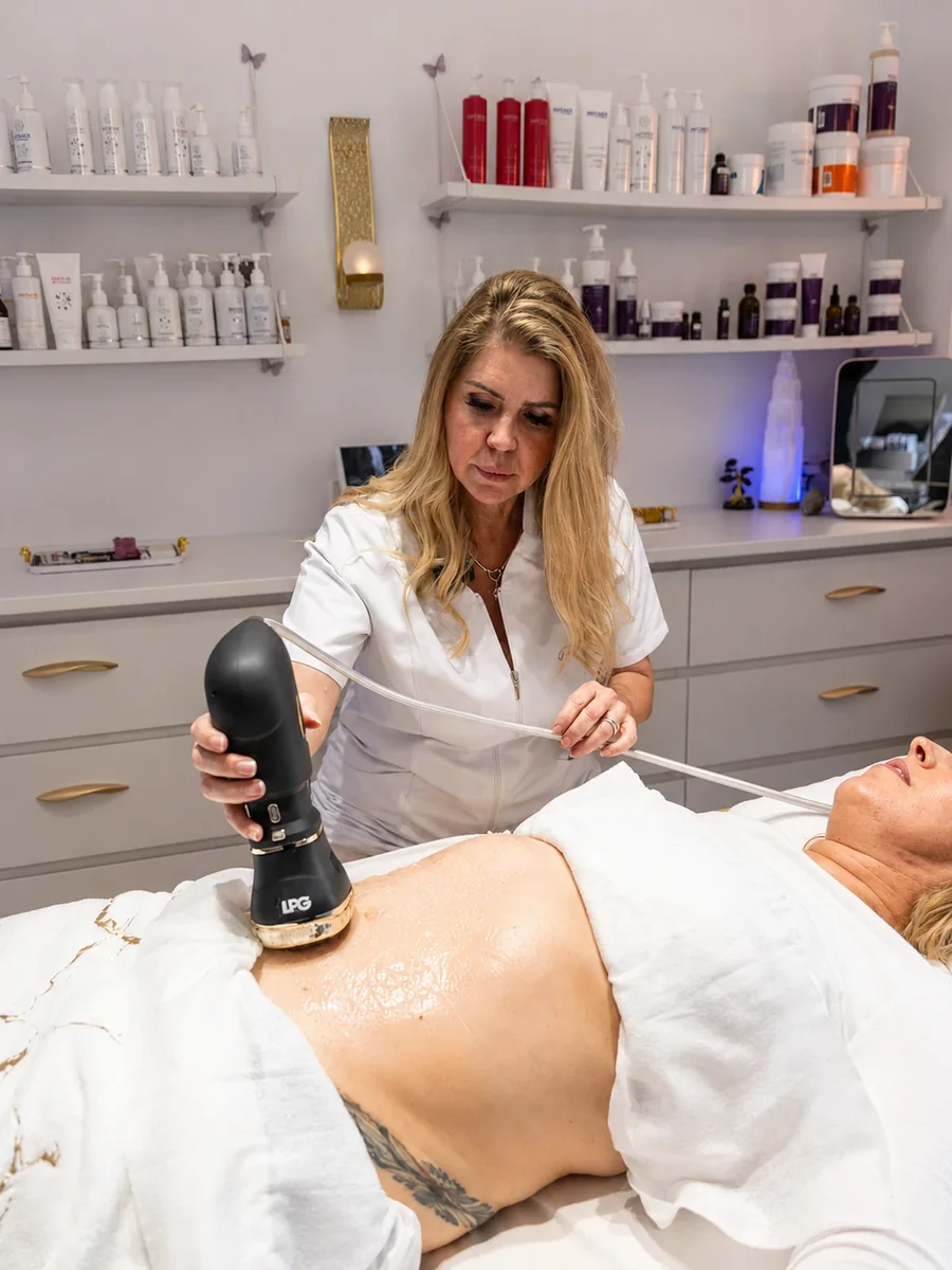 Tratamiento de estética avanzada en Paquita Bordoy